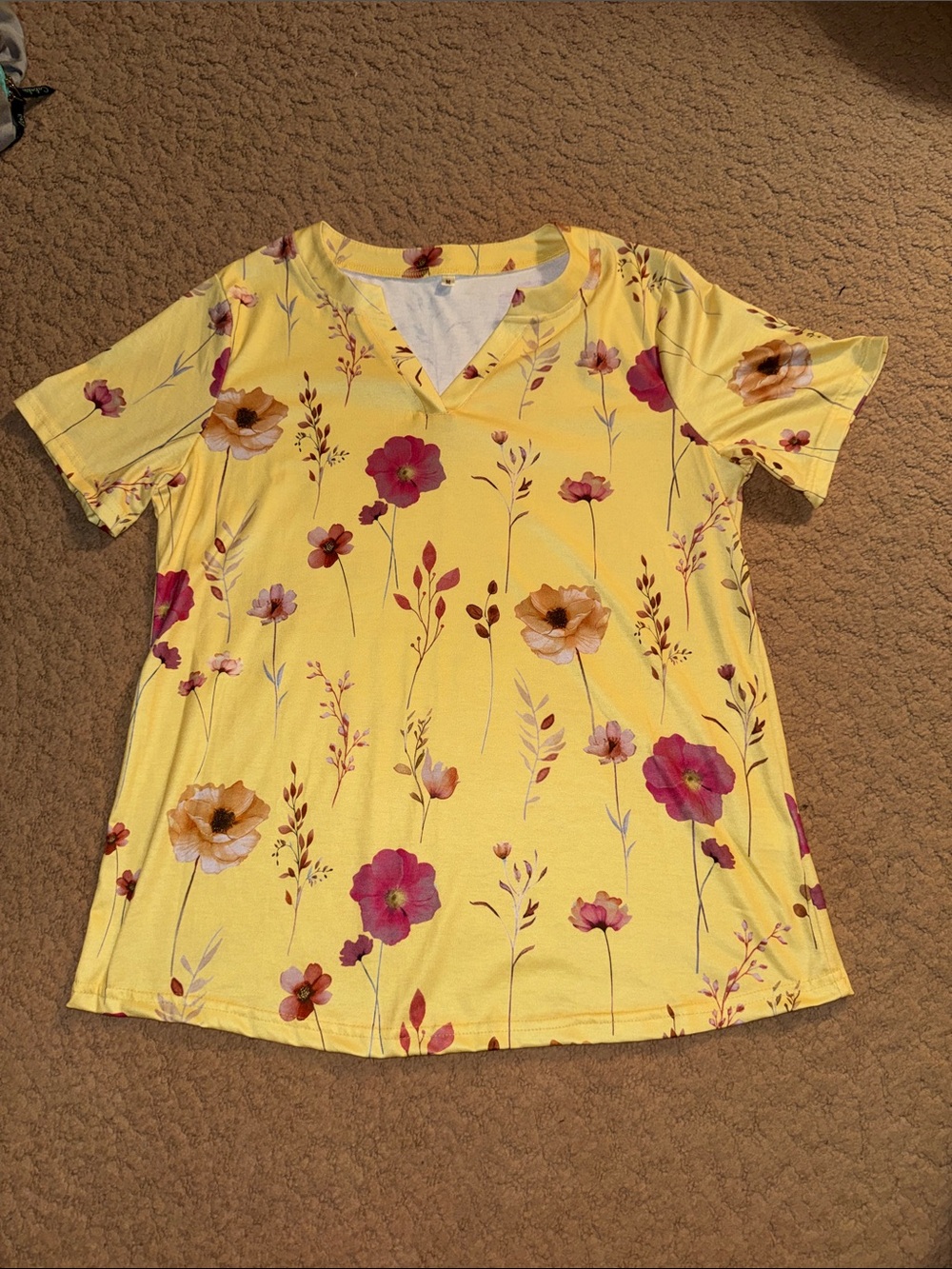NWOT Amazon Yellow Floral V-Neck Short Sleeve Top